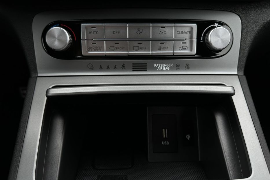 Продам Hyundai Kona 64kWhМакс.комплектація PREMIUM 2021 года в Львове