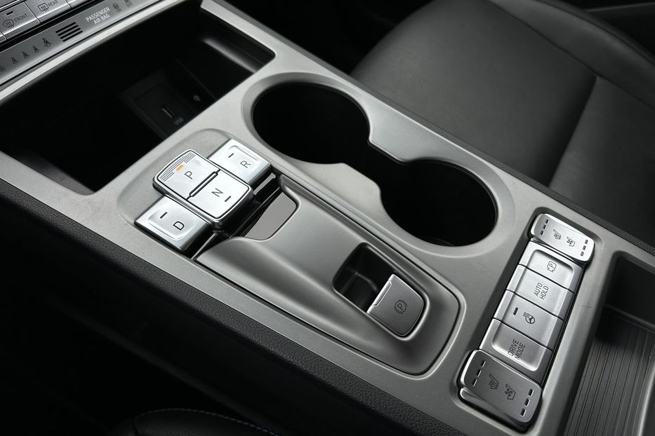 Продам Hyundai Kona 64kWhМакс.комплектація PREMIUM 2021 года в Львове