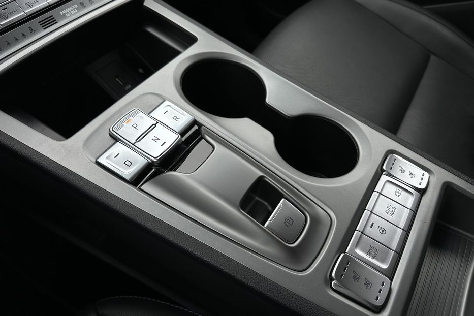 Продам Hyundai Kona 64kWhМакс.комплектація PREMIUM 2021 года в Львове