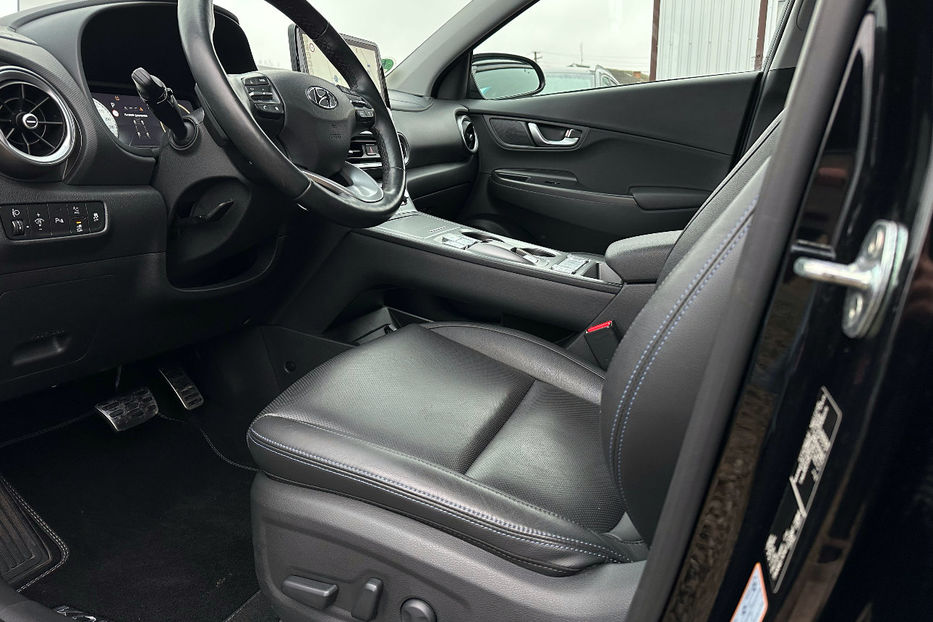 Продам Hyundai Kona 64kWhМакс.комплектація PREMIUM 2021 года в Львове