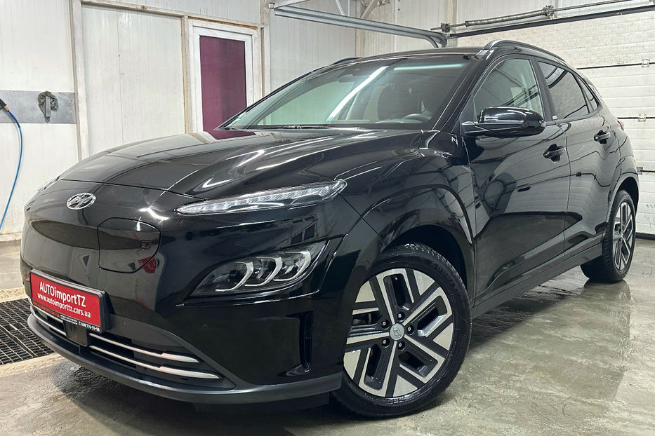 Продам Hyundai Kona 64kWhМакс.комплектація PREMIUM 2021 года в Львове