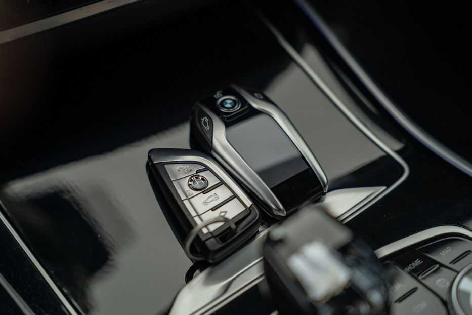 Продам BMW X5 45e xDrive 2022 года в Черновцах