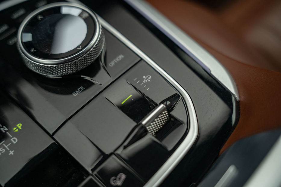 Продам BMW X5 45e xDrive 2022 года в Черновцах