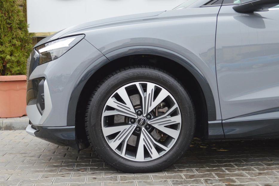 Продам Audi E-Tron Q4  2022 года в Одессе