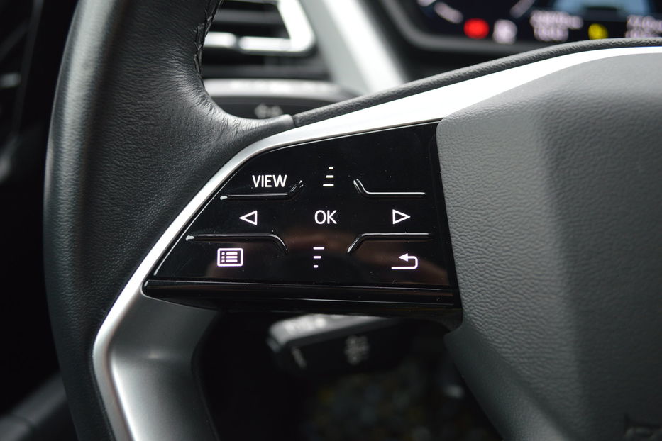 Продам Audi E-Tron Q4  2022 года в Одессе