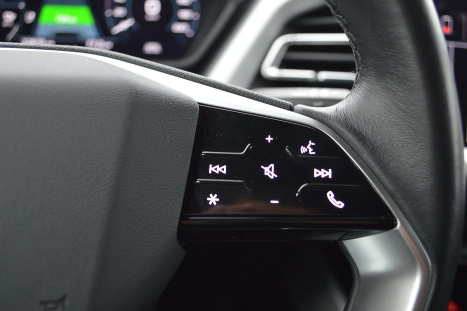 Продам Audi E-Tron Q4  2022 года в Одессе