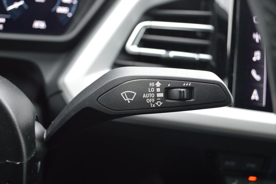 Продам Audi E-Tron Q4  2022 года в Одессе