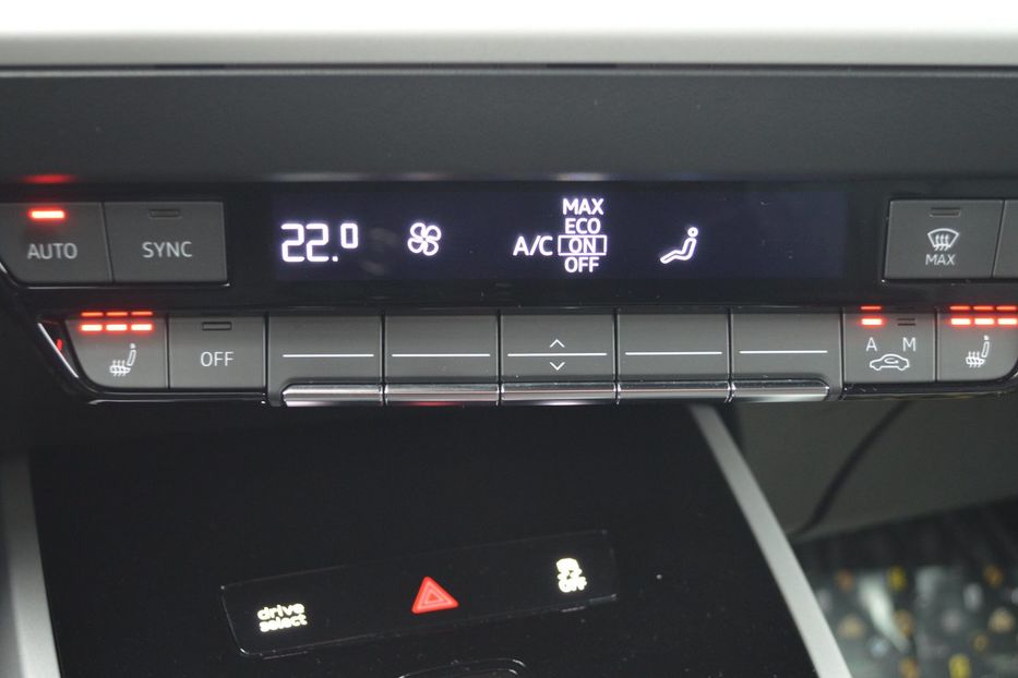 Продам Audi E-Tron Q4  2022 года в Одессе