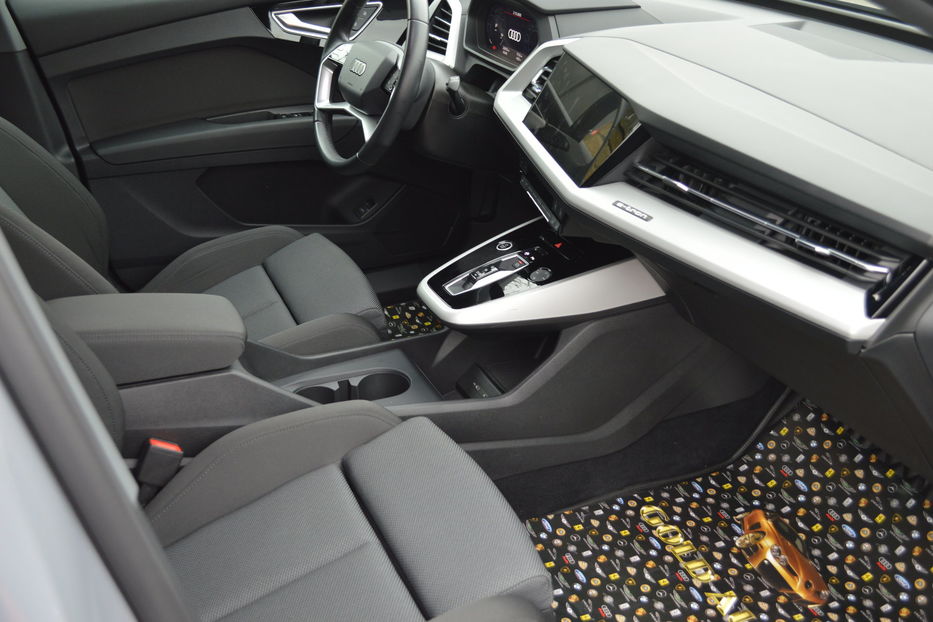 Продам Audi E-Tron Q4  2022 года в Одессе