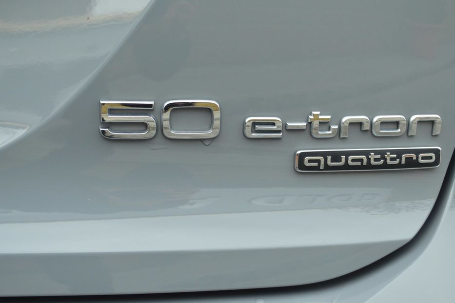 Продам Audi E-Tron Q4  2022 года в Одессе