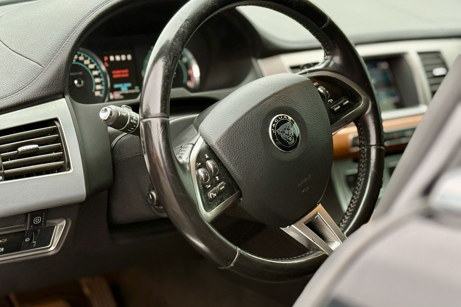 Продам Jaguar XF 2012 года в Киеве
