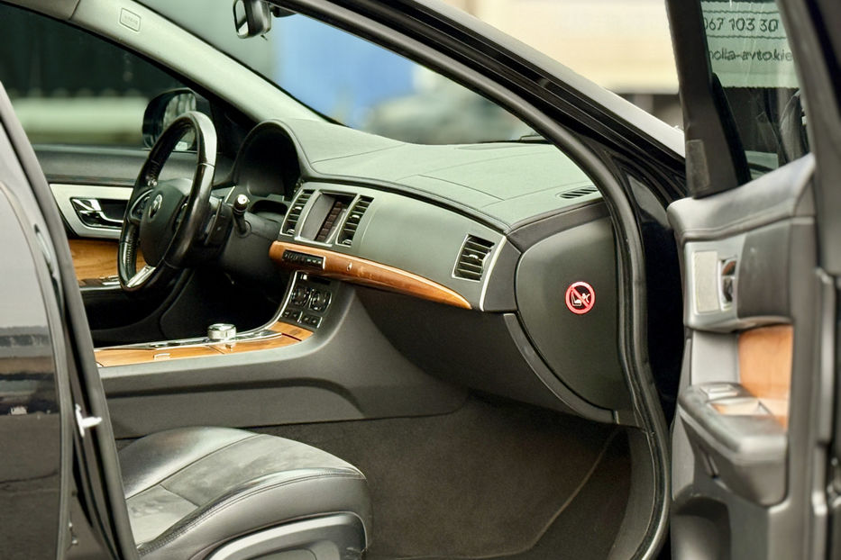 Продам Jaguar XF 2012 года в Киеве