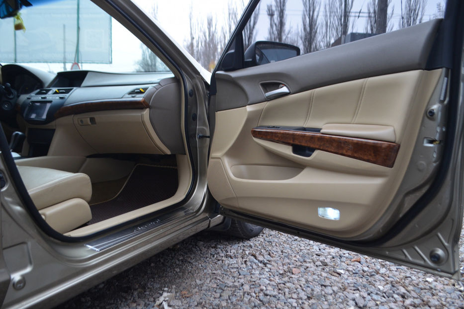 Продам Honda Accord 2.4 AT 201 к.с. 2007 года в Киеве
