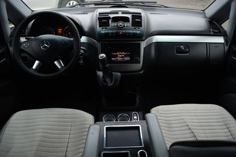 Продам Mercedes-Benz Viano пасс.  V 350 3.5 АТ  2012 года в Киеве