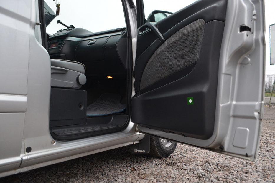 Продам Mercedes-Benz Viano пасс.  V 350 3.5 АТ  2012 года в Киеве