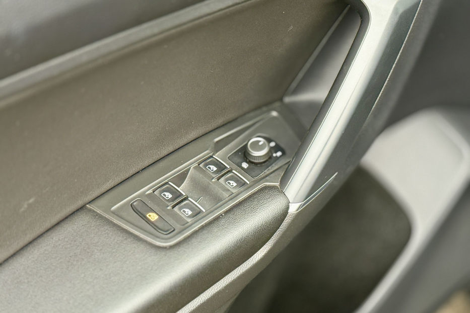 Продам Volkswagen Tiguan 2.0 TSI АT (184 к.с.) 4Motion  2018 года в Киеве