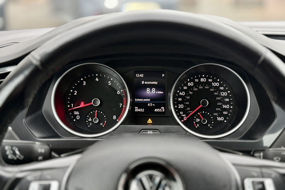 Продам Volkswagen Tiguan 2.0 TSI АT (184 к.с.) 4Motion  2018 года в Киеве