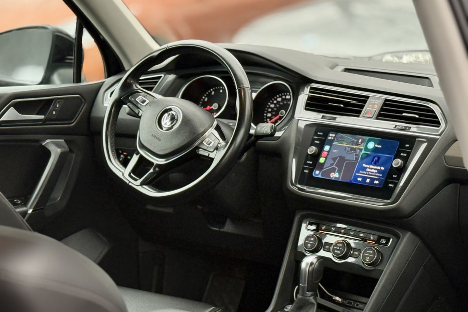 Продам Volkswagen Tiguan 2.0 TSI АT (184 к.с.) 4Motion  2018 года в Киеве