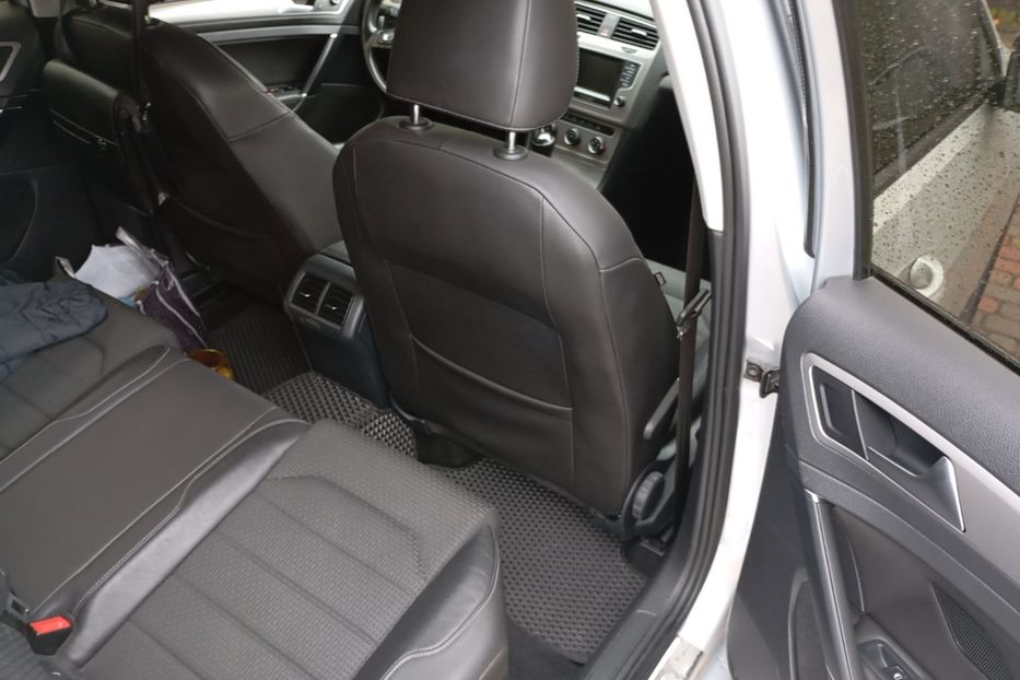 Продам Volkswagen Golf VII 2015 года в Львове