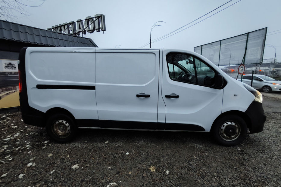 Продам Opel Vivaro груз. 1.6 MT (145 к.с.) 2017 года в Киеве