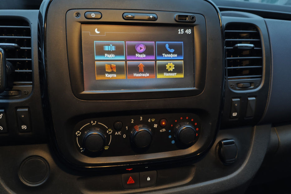 Продам Opel Vivaro груз. 1.6 MT (145 к.с.) 2017 года в Киеве