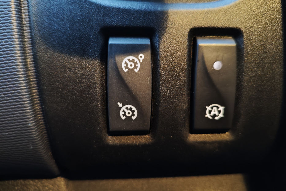 Продам Opel Vivaro груз. 1.6 MT (145 к.с.) 2017 года в Киеве