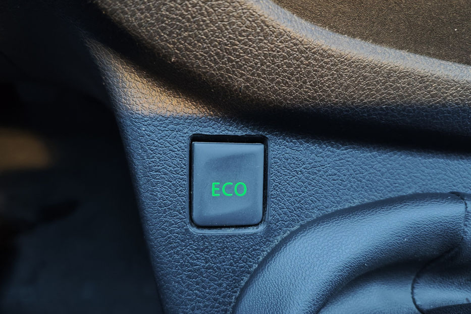 Продам Opel Vivaro груз. 1.6 MT (145 к.с.) 2017 года в Киеве