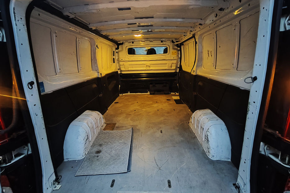 Продам Opel Vivaro груз. 1.6 MT (145 к.с.) 2017 года в Киеве