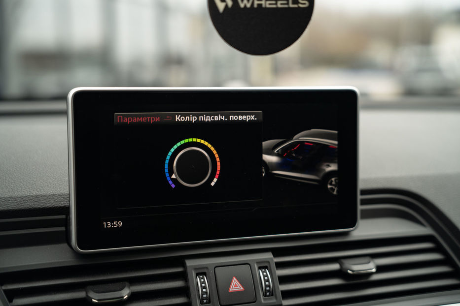 Продам Audi Q5 Prestige 2018 года в Черновцах