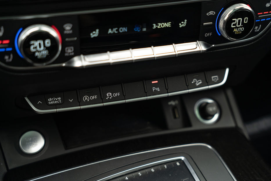 Продам Audi Q5 Prestige 2018 года в Черновцах