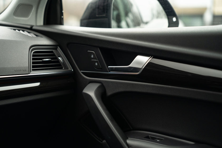 Продам Audi Q5 Prestige 2018 года в Черновцах