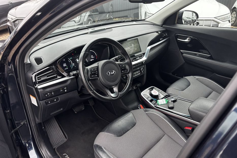 Продам Kia Niro 64квт 2020 года в Львове