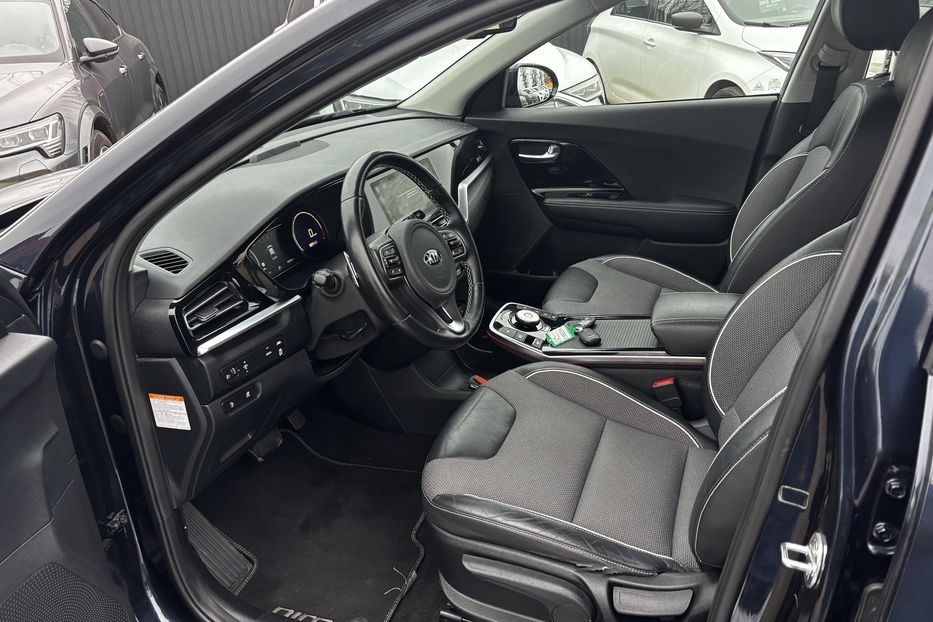 Продам Kia Niro 64квт 2020 года в Львове