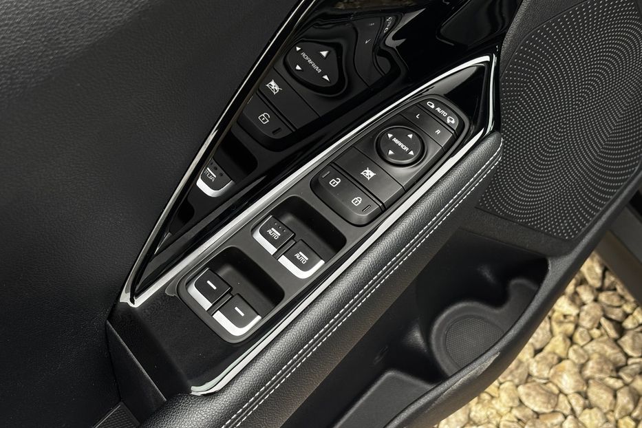 Продам Kia Niro 64квт 2020 года в Львове