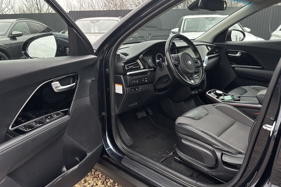 Продам Kia Niro 64квт 2020 года в Львове