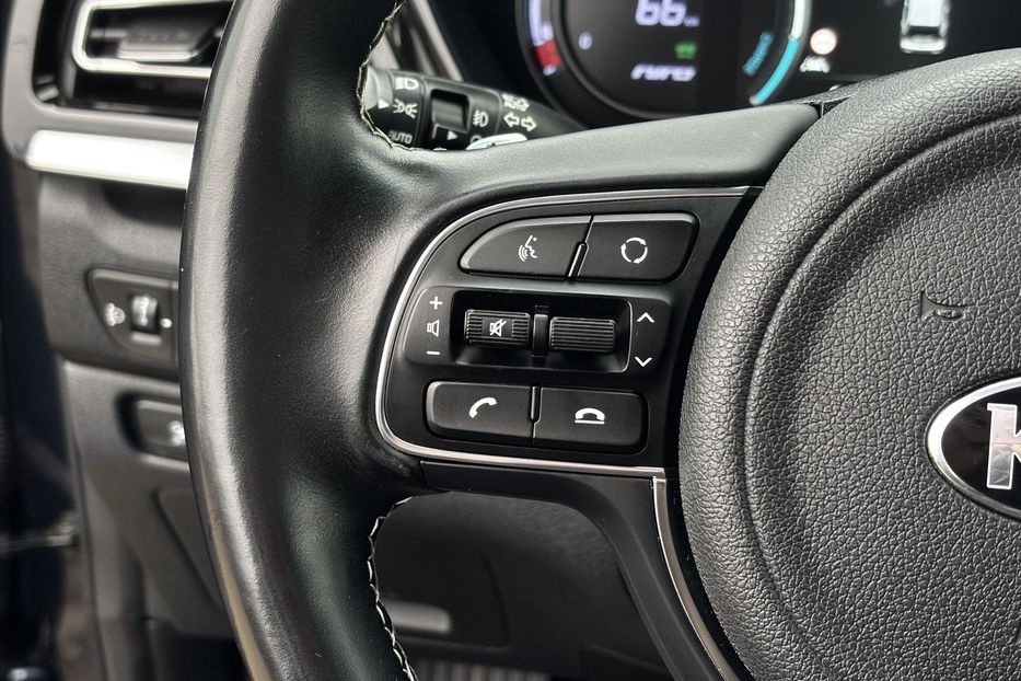 Продам Kia Niro 64квт 2020 года в Львове