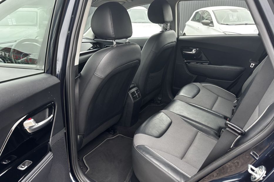 Продам Kia Niro 64квт 2020 года в Львове