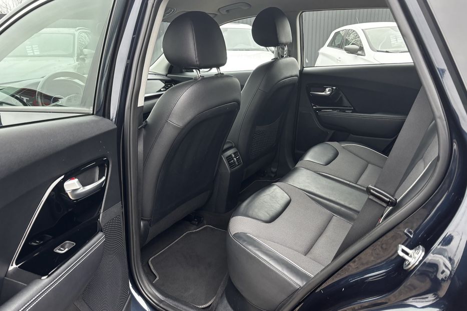 Продам Kia Niro 64квт 2020 года в Львове