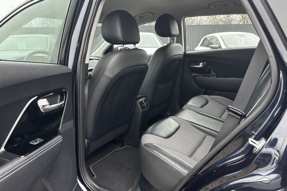 Продам Kia Niro 64квт 2020 года в Львове