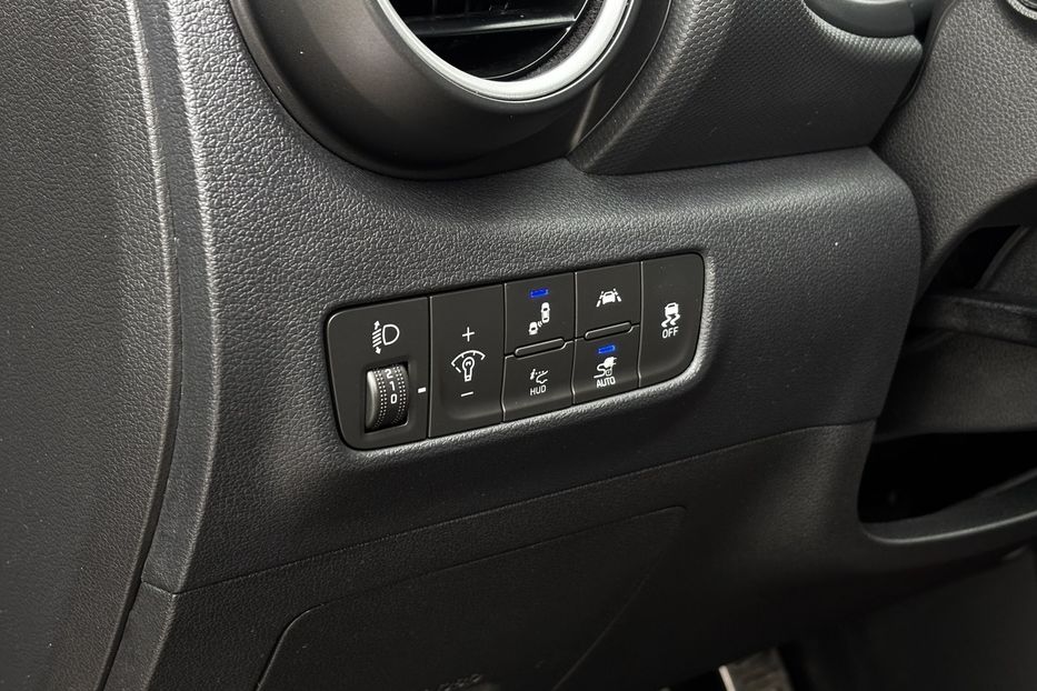 Продам Hyundai Kona 64квт авто у Львові  2020 года в Львове