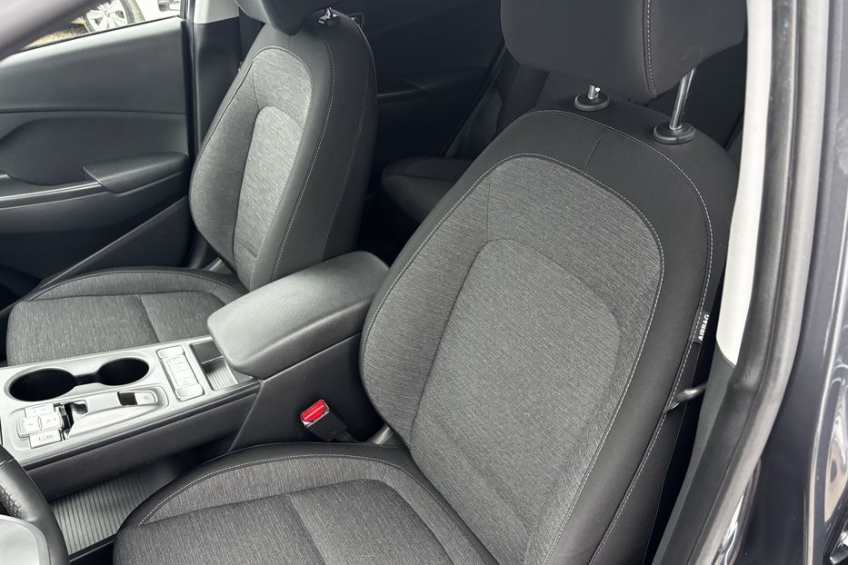 Продам Hyundai Kona 64квт авто у Львові  2020 года в Львове