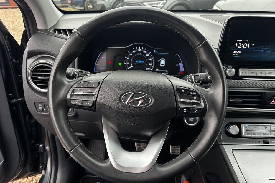 Продам Hyundai Kona 64квт авто у Львові  2020 года в Львове