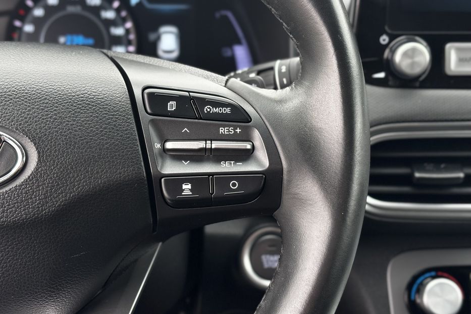 Продам Hyundai Kona 64квт авто у Львові  2020 года в Львове