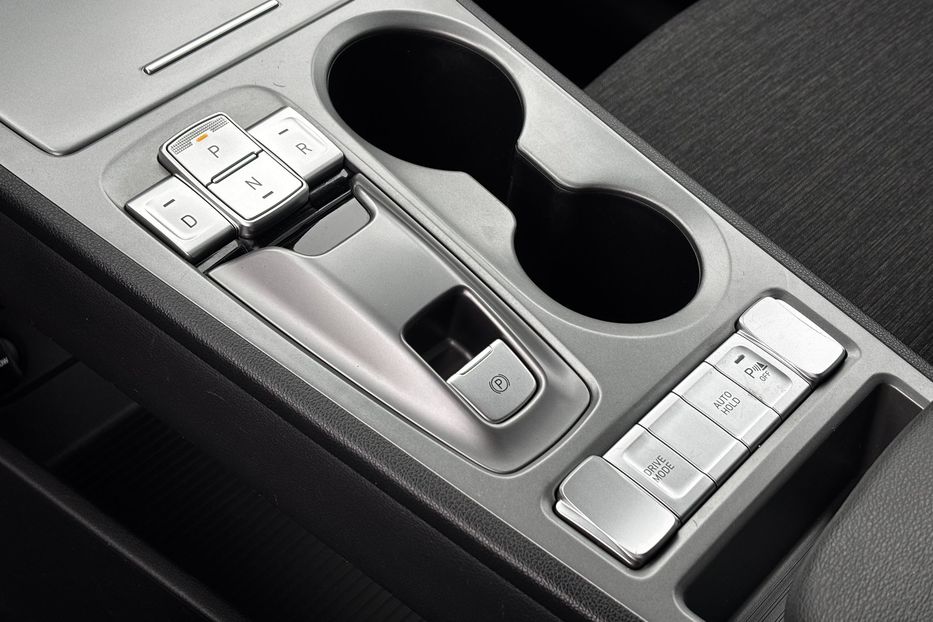 Продам Hyundai Kona 64квт авто у Львові  2020 года в Львове