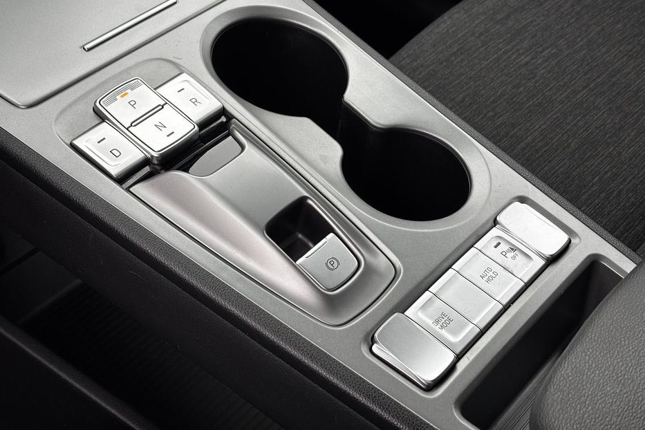 Продам Hyundai Kona 64квт авто у Львові  2020 года в Львове