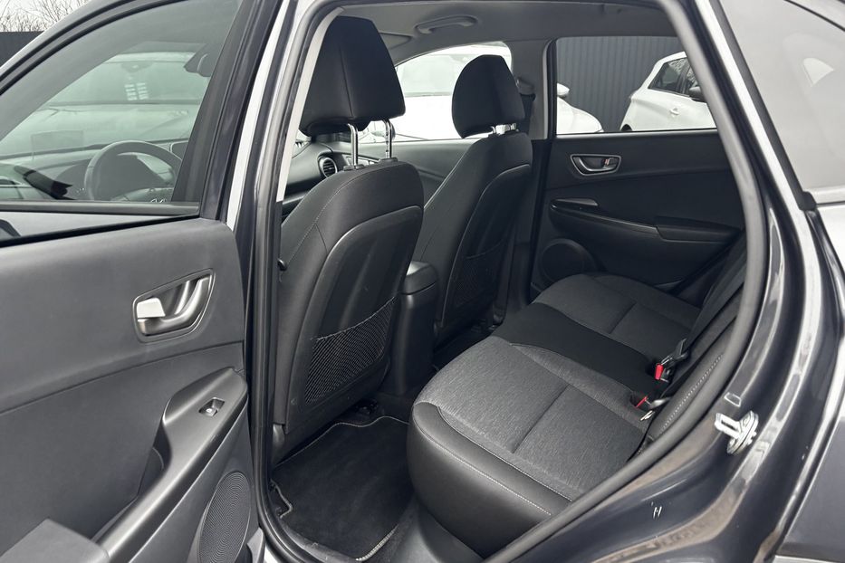 Продам Hyundai Kona 64квт авто у Львові  2020 года в Львове