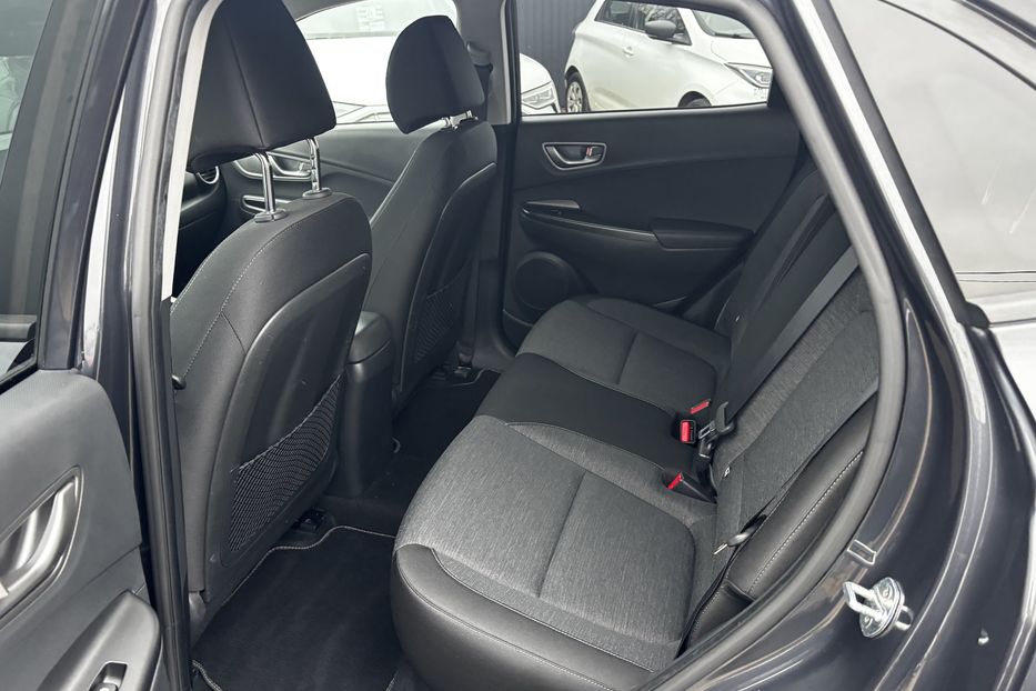 Продам Hyundai Kona 64квт авто у Львові  2020 года в Львове