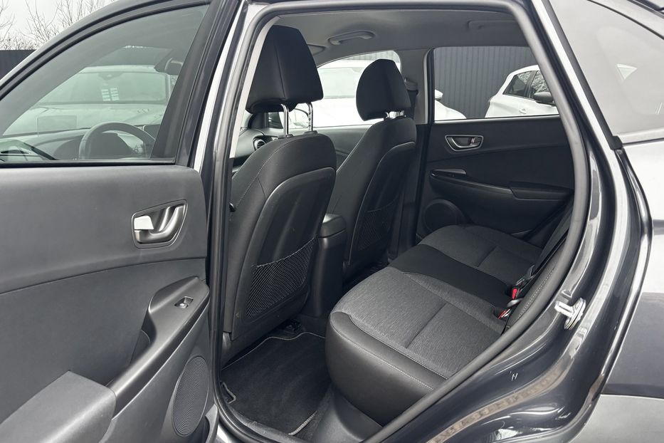 Продам Hyundai Kona 64квт авто у Львові  2020 года в Львове