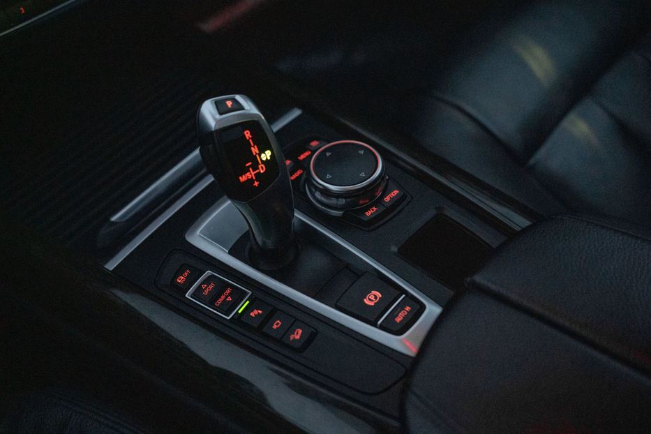 Продам BMW X5 35i xDrive 2015 года в Черновцах