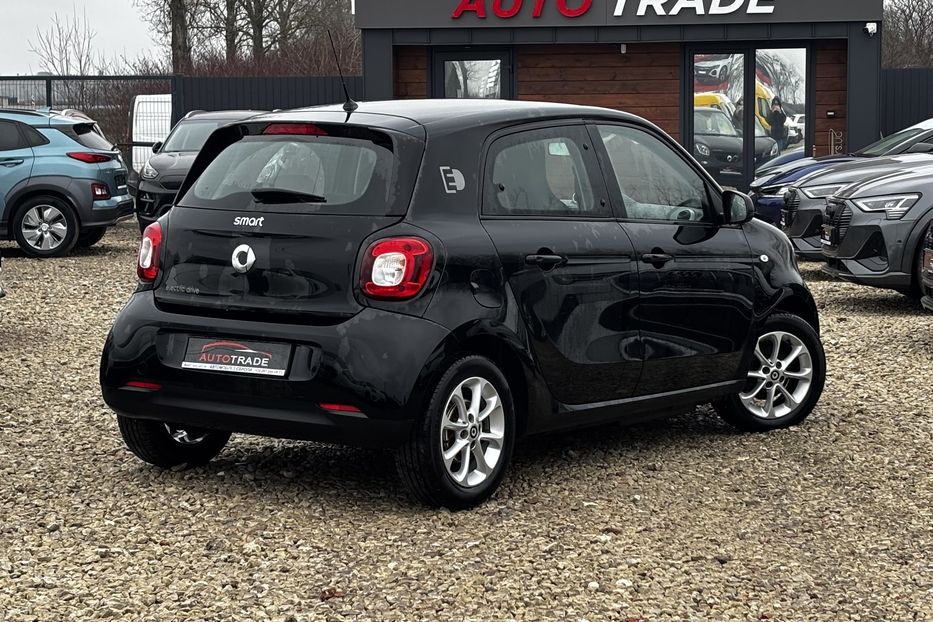 Продам Smart Forfour 22 квт авто у Львові 2018 года в Львове